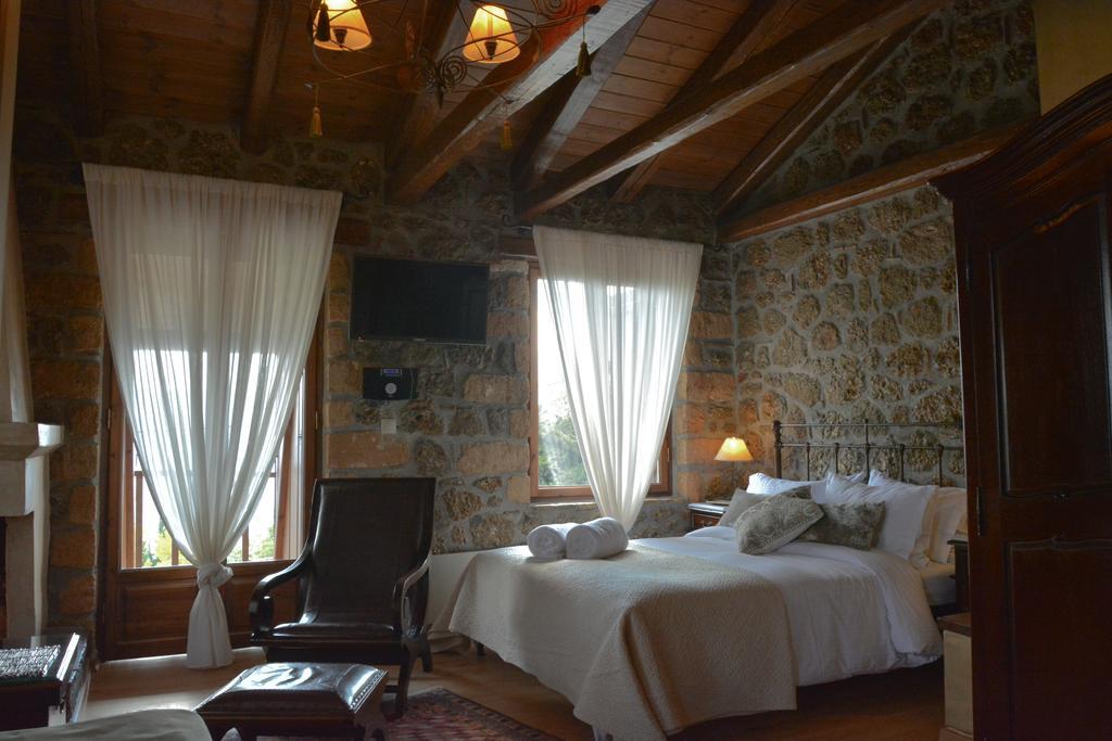 Nymfes Guesthouse Синикия-Меси-Трикала Номер фото