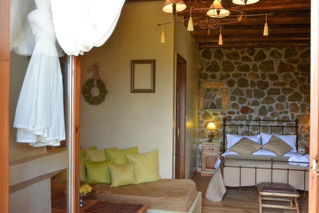 Nymfes Guesthouse Синикия-Меси-Трикала Номер фото