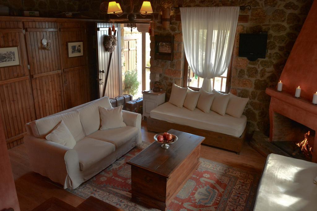 Nymfes Guesthouse Синикия-Меси-Трикала Экстерьер фото