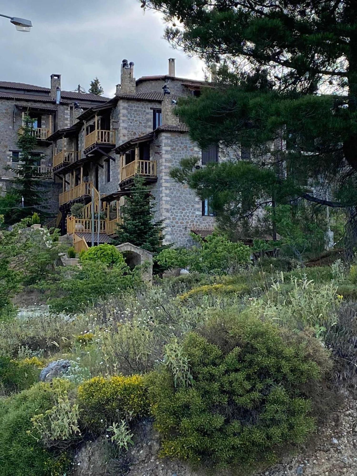 Nymfes Guesthouse Синикия-Меси-Трикала Экстерьер фото
