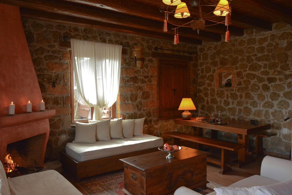 Nymfes Guesthouse Синикия-Меси-Трикала Экстерьер фото